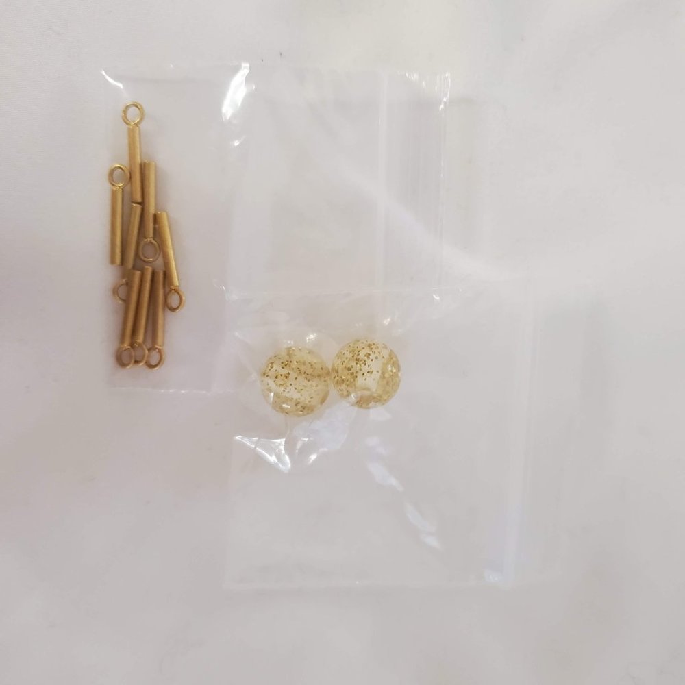 Madewell necklace DIY kit - Picture 3 of 6